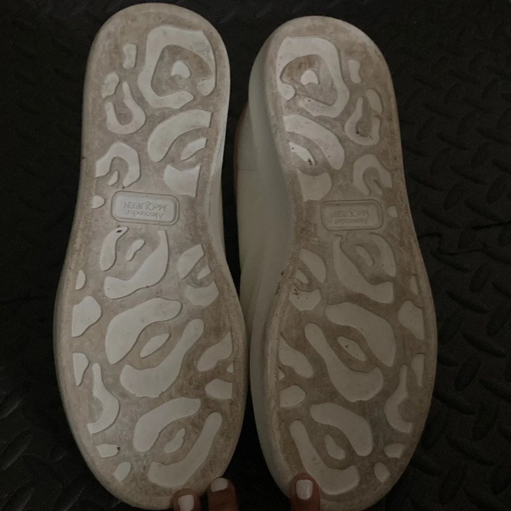 Alexander McQueen Men's Tan and White Sneakers - Picture 5 of 12